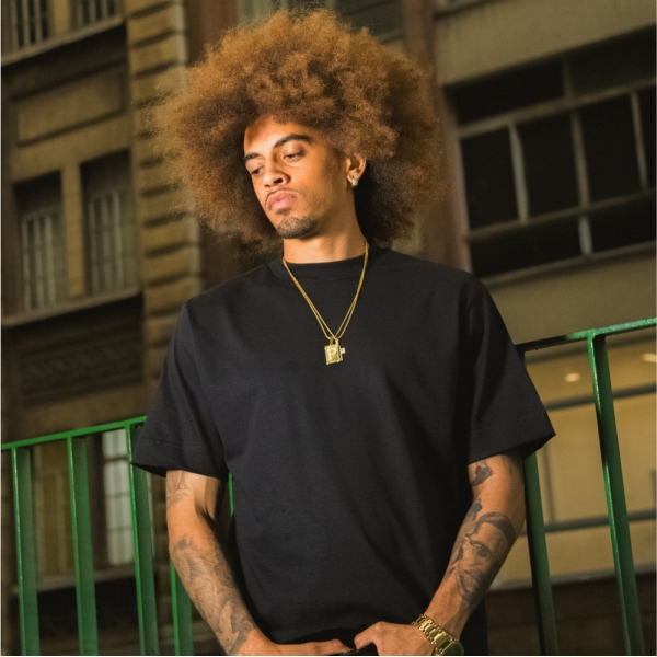 Camiseta Romã - Boxy Regular - Preta